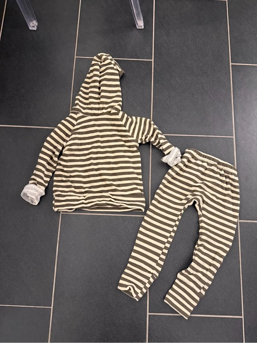 Childhoods Clothing 4T set beach hoodie & gusset pants dark fatigue beige stripe